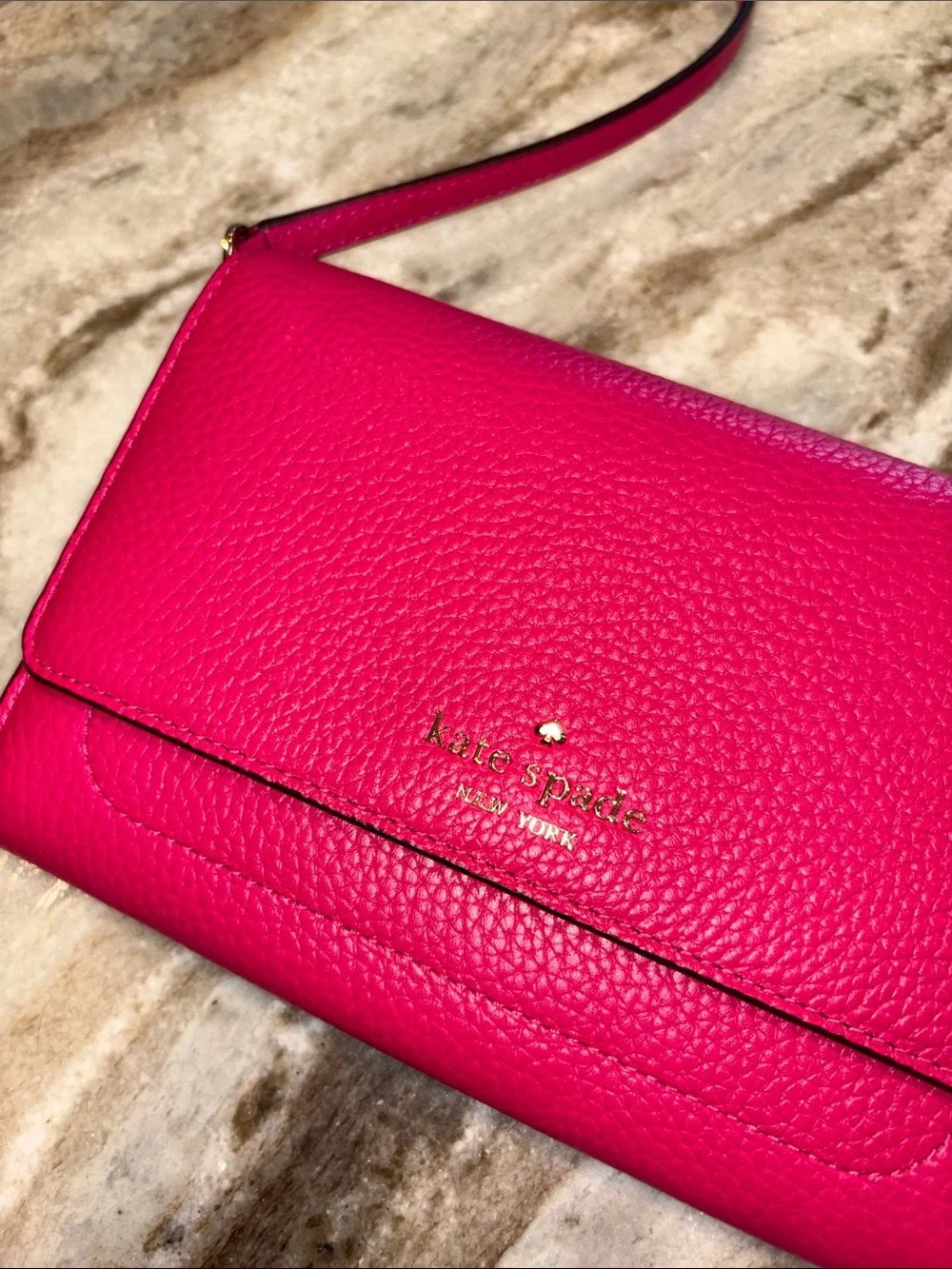 kate spade Harlow Pebbled Leather Crossbody Wallet in Pink Ruby
